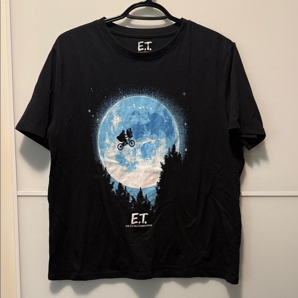 E.T. Tops - E.T. Black and Blue Graphic T-Shirt
